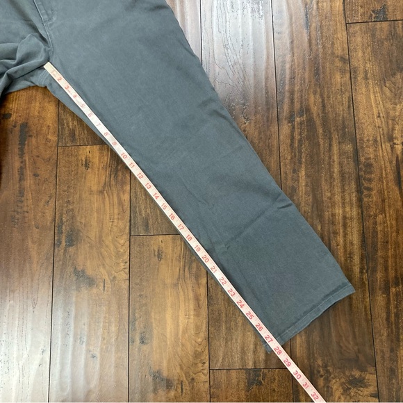 GLORIA VANDERBILT Women’s Gray Denim AMANDA Jeans Size 14 Missy Short - Picture 9 of 12